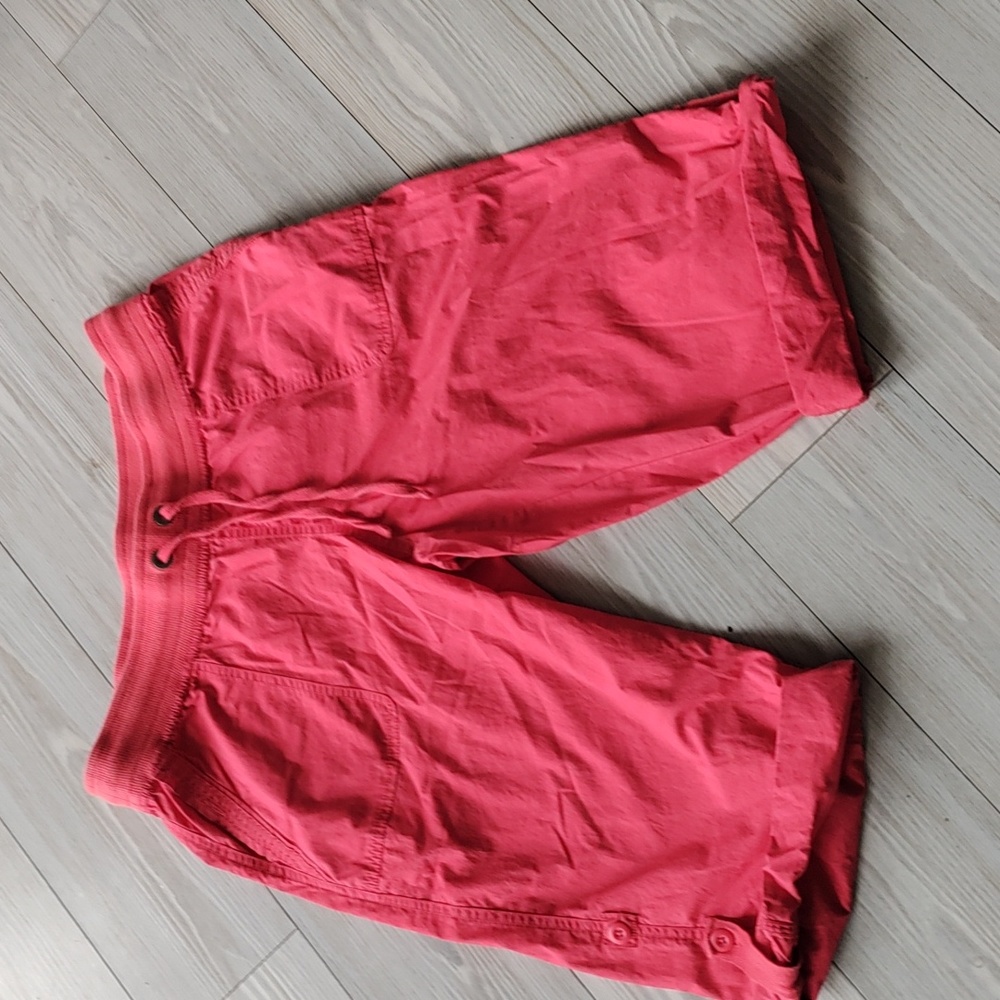 Women's Coral Merona cargo shorts size medium